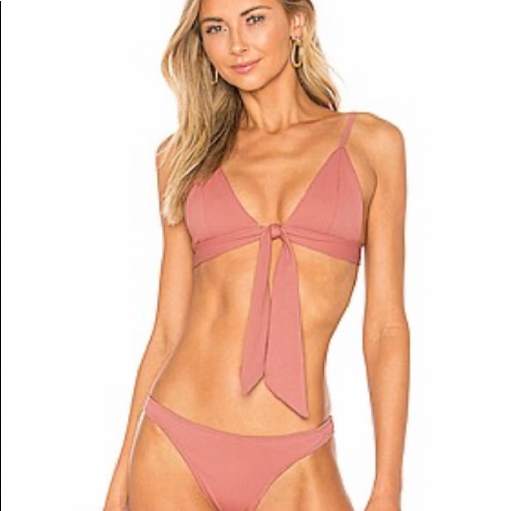 Ellejay Izzy bikini top